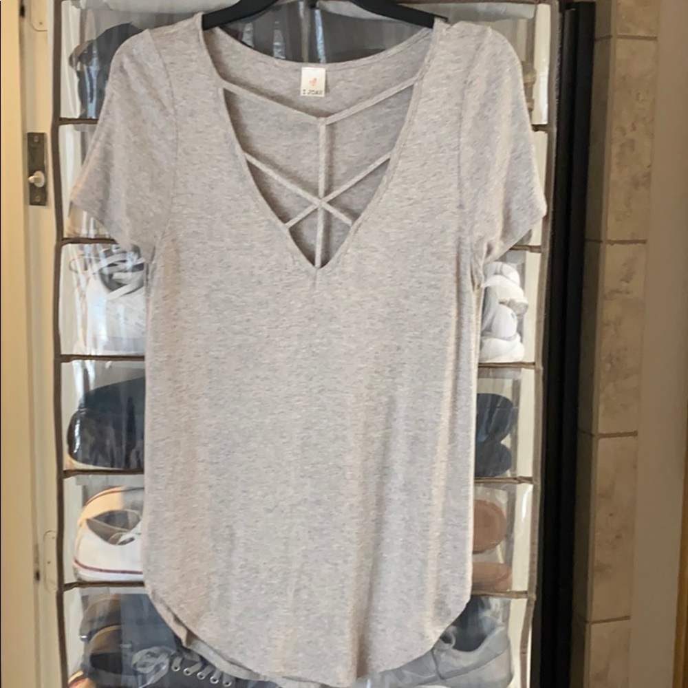 V neck top